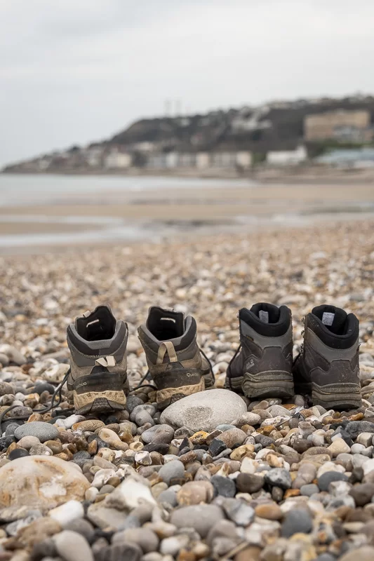 Schoenen op het strand van Le Havre