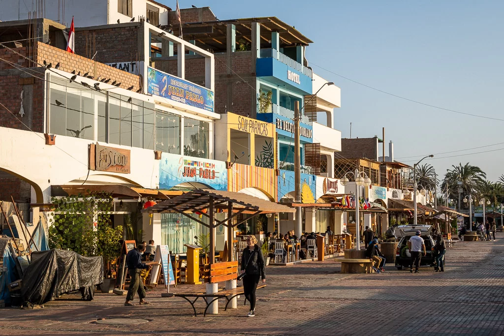 Boulevard in Paracas